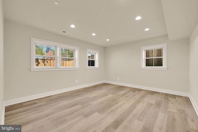 8506 HEMPSTEAD AVE, Bethesda, MD 20817