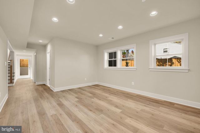8506 HEMPSTEAD AVE, Bethesda, MD 20817