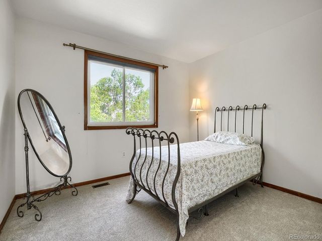5233 S Espana St, Centennial, CO 80015