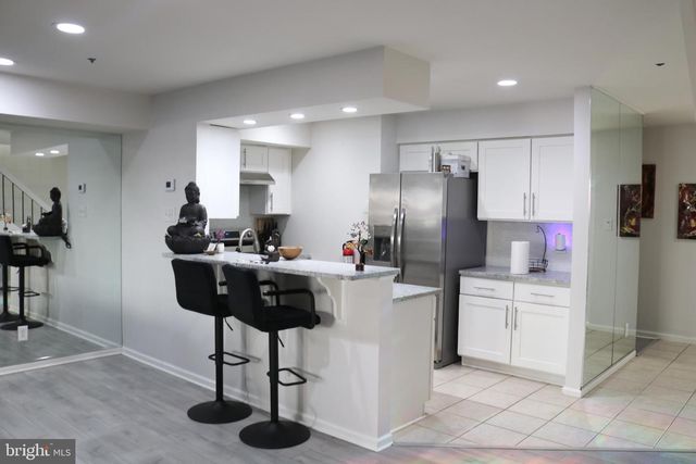 1031 MAIN ST, Voorhees, NJ 08043