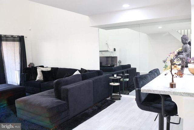 1031 MAIN ST, Voorhees, NJ 08043