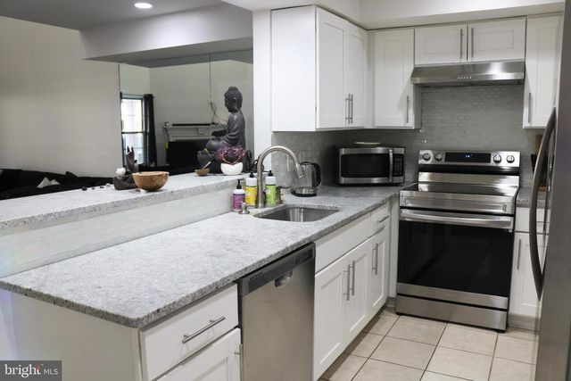 1031 MAIN ST, Voorhees, NJ 08043