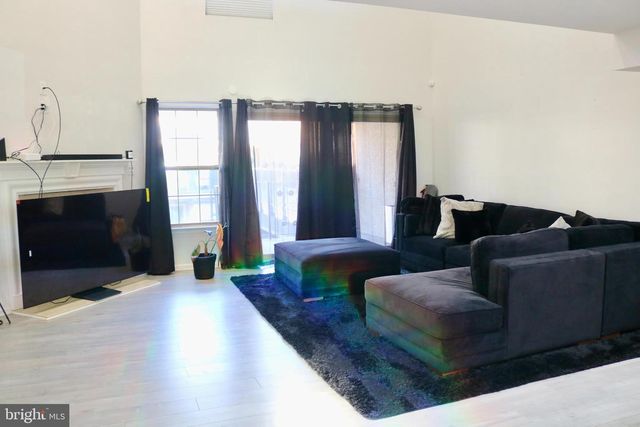 1031 MAIN ST, Voorhees, NJ 08043