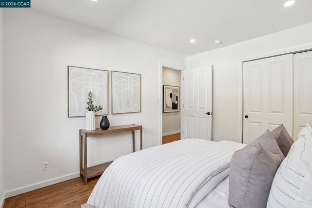 49 Corliss Dr, Moraga, CA 94556