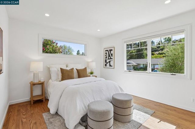 49 Corliss Dr, Moraga, CA 94556