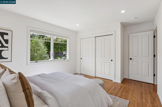 49 Corliss Dr, Moraga, CA 94556
