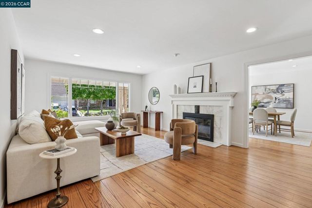 49 Corliss Dr, Moraga, CA 94556