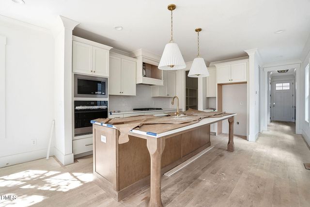 108a N Mason, Apex, NC 27502