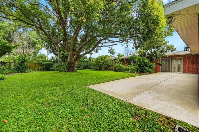 1475 S LAKE HOWARD DRIVE, Winter Haven, FL 33880