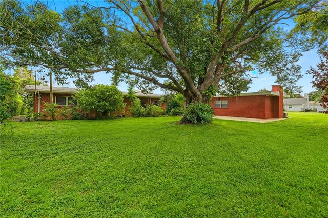 1475 S LAKE HOWARD DRIVE, Winter Haven, FL 33880