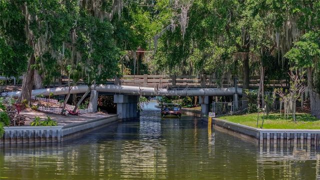 1475 S LAKE HOWARD DRIVE, Winter Haven, FL 33880