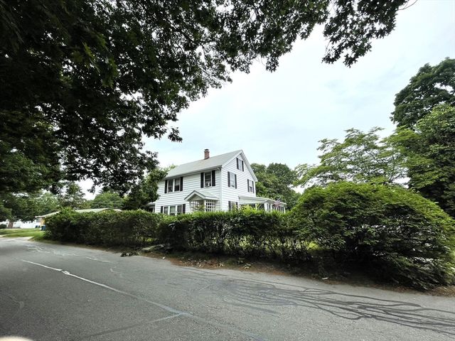 3 Lowell St, Burlington, MA 01803