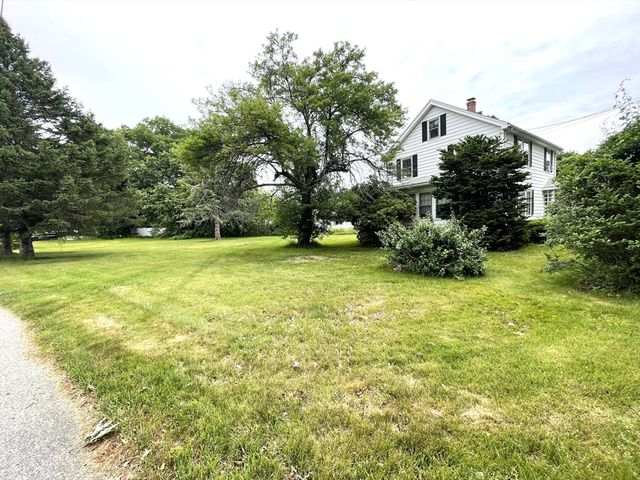 3 Lowell St, Burlington, MA 01803