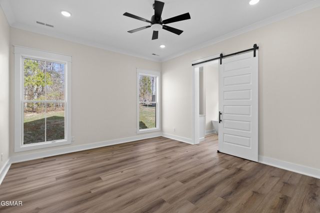 932 Bob O Drive, Dandridge, TN 37725