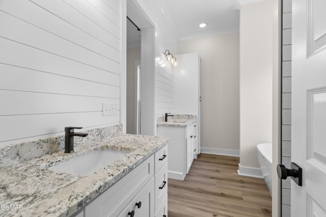 932 Bob O Drive, Dandridge, TN 37725
