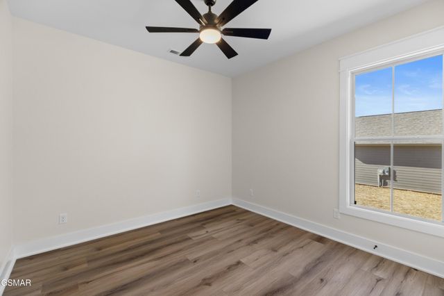 932 Bob O Drive, Dandridge, TN 37725