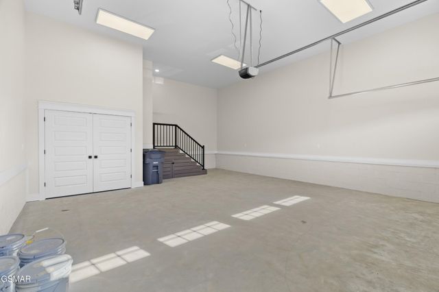 932 Bob O Drive, Dandridge, TN 37725
