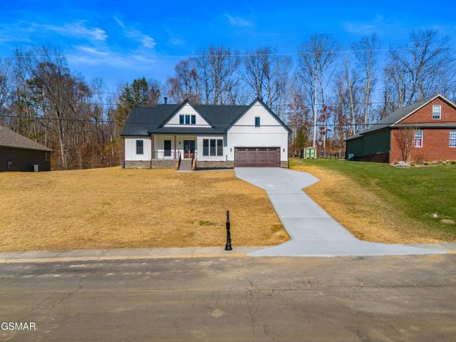 932 Bob O Drive, Dandridge, TN 37725