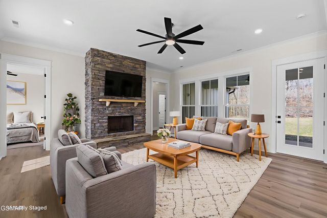932 Bob O Drive, Dandridge, TN 37725