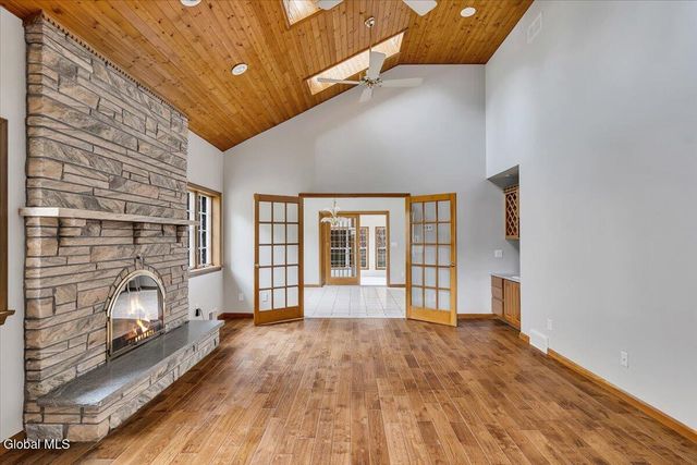 1306 Putnam Road, Rotterdam, NY 12306