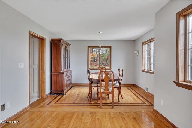 1306 Putnam Road, Rotterdam, NY 12306