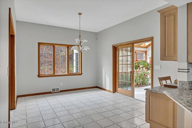 1306 Putnam Road, Rotterdam, NY 12306