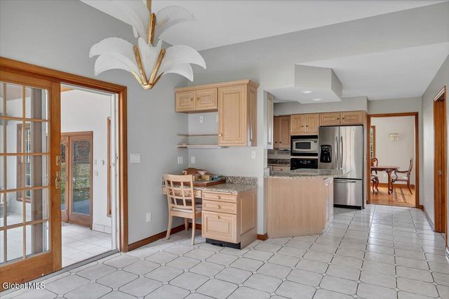 1306 Putnam Road, Rotterdam, NY 12306