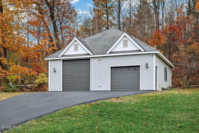 1306 Putnam Road, Rotterdam, NY 12306