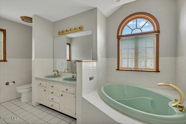 1306 Putnam Road, Rotterdam, NY 12306