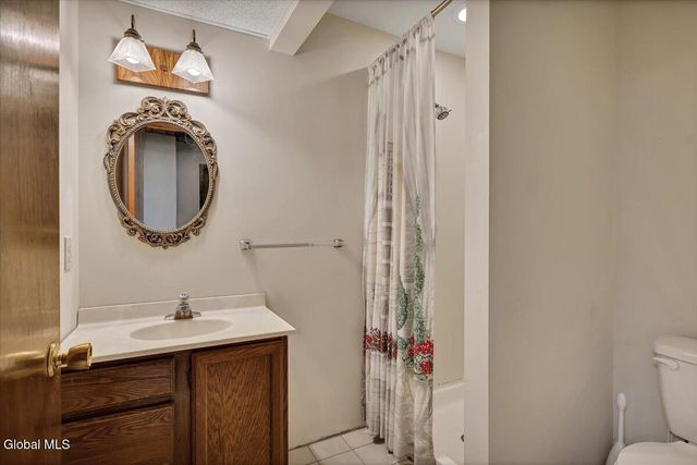 1306 Putnam Road, Rotterdam, NY 12306