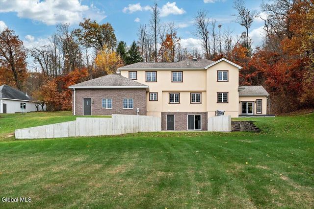 1306 Putnam Road, Rotterdam, NY 12306