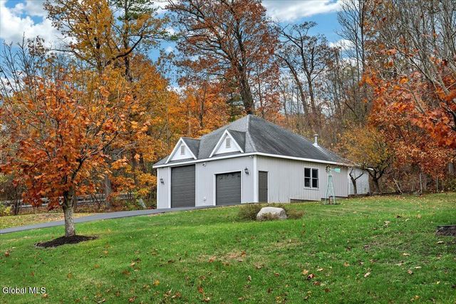 1306 Putnam Road, Rotterdam, NY 12306