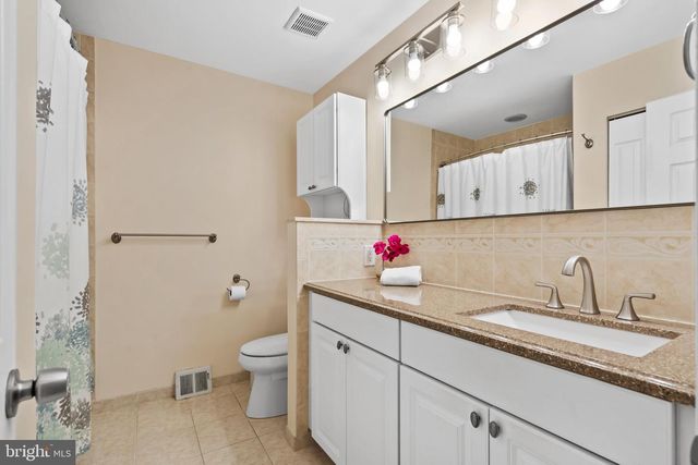 4104 BARNSTAPLE CT, Bensalem, PA 19020