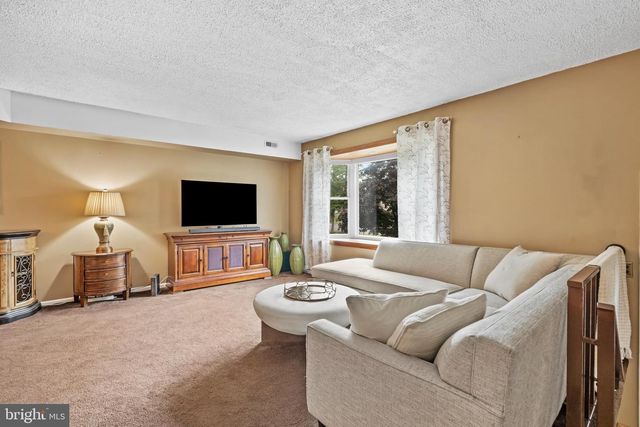 4104 BARNSTAPLE CT, Bensalem, PA 19020