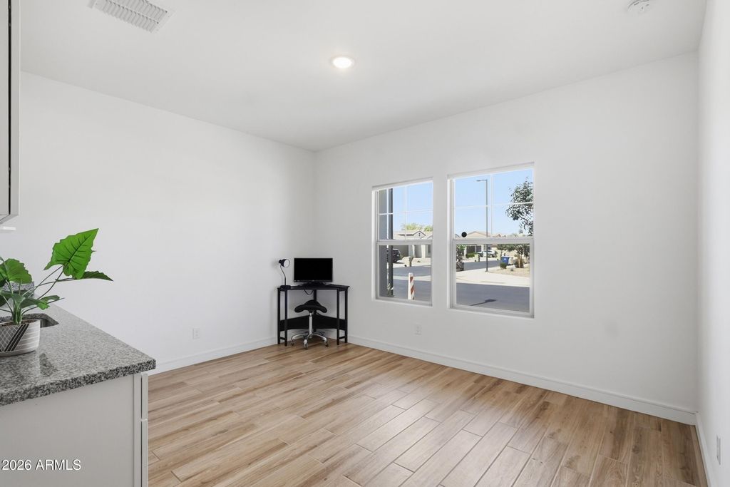 7909 N 86TH Lane, Glendale, AZ 85305 — photo 4