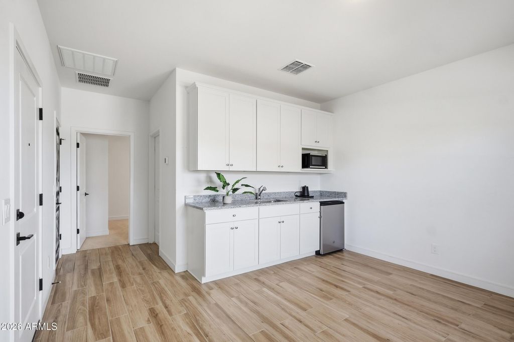 7909 N 86TH Lane, Glendale, AZ 85305 — photo 5