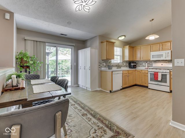 7828 Lofton Court, Indianapolis, IN 46239