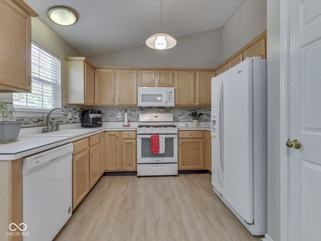 7828 Lofton Court, Indianapolis, IN 46239