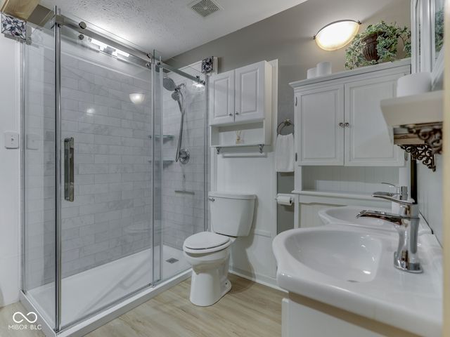 7828 Lofton Court, Indianapolis, IN 46239