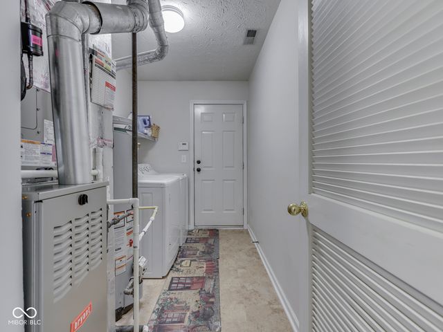 7828 Lofton Court, Indianapolis, IN 46239