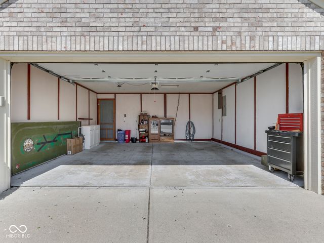 7828 Lofton Court, Indianapolis, IN 46239