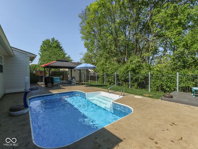 7828 Lofton Court, Indianapolis, IN 46239