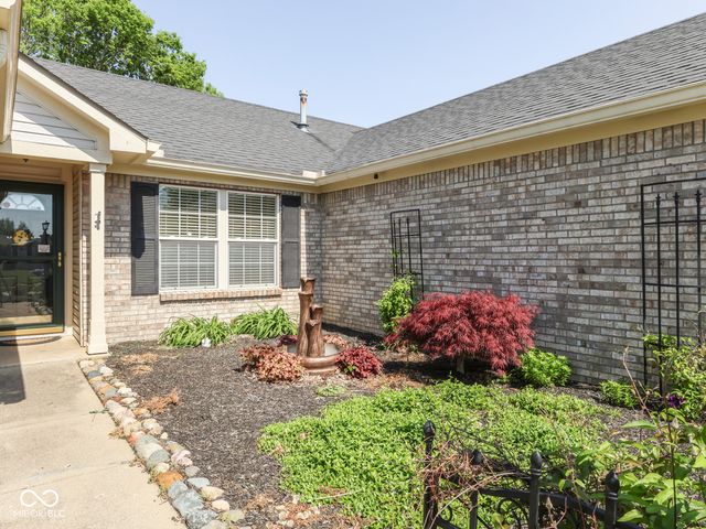 7828 Lofton Court, Indianapolis, IN 46239