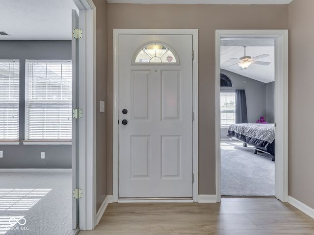 7828 Lofton Court, Indianapolis, IN 46239