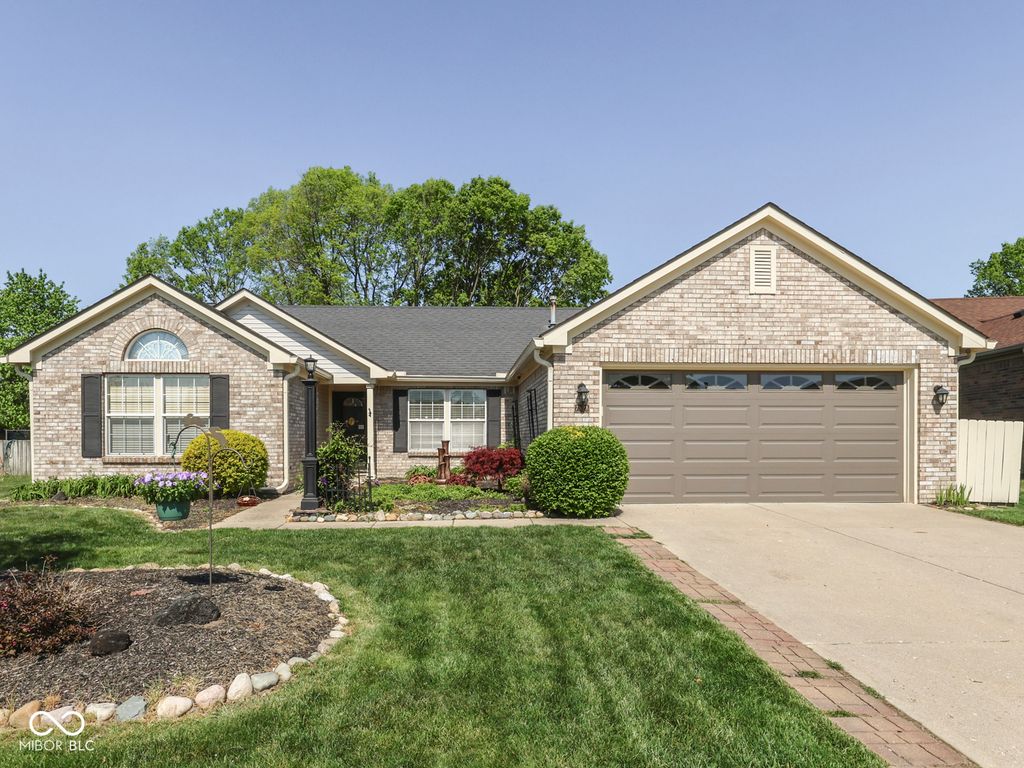 7828 Lofton Court, Indianapolis, IN 46239