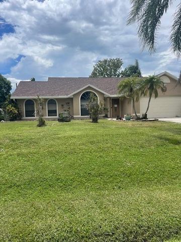 618 SE Streamlet Avenue, Port St Lucie, FL 34983