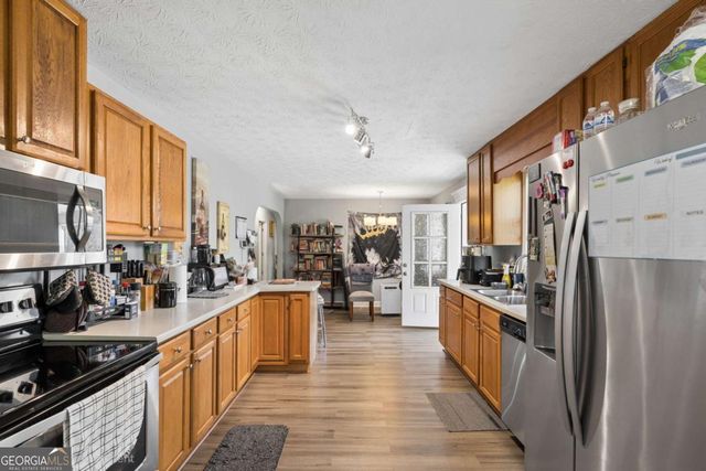 4177 Summer Wood Drive, Snellville, GA 30039