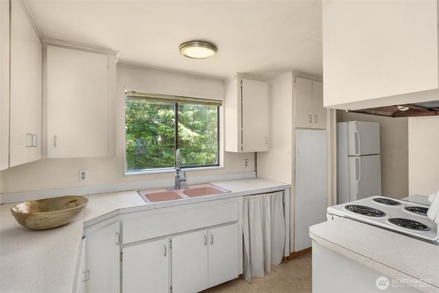 1570 Fort Ward Hill Road NE, Bainbridge Island, WA 98110
