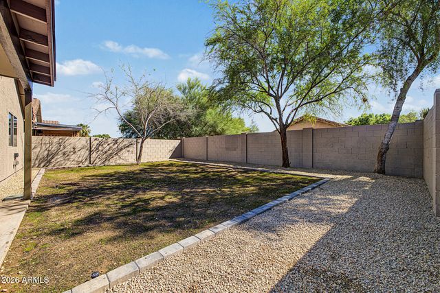 833 E PIMA Avenue, Apache Junction, AZ 85119