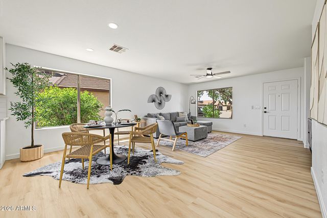 833 E PIMA Avenue, Apache Junction, AZ 85119